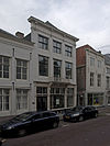 Huis met rechte gevel