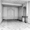 Interieur, begane grond- tussenkamer links - Middelburg - 20155944 - RCE -  Societeit De Vergenoeging: Interieur, begane grond: tussenkamer links 