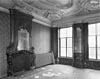 Interieur, begane grond- kamer middenachter, met geopende luiken - Middelburg - 20155954 - RCE -  Societeit De Vergenoeging: Interieur, begane grond: kamer middenachter, met geopende luiken 