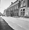 Overzicht voorgevel - Middelburg - 20352525 - RCE -  De Schaepskoye: Overzicht voorgevel (opmerking: Gefotografeerd voor Monumenten In Nederland Zeeland, bladzijde 177) 