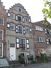 Huis met gecementeerde trapgevel
