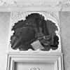 Interieur, begane grond- tussenkamer links, geschilderd bovendeurstuk met stilleven van muziekinstrumenten - Middelburg - 20335932 - RCE -  Societeit De Vergenoeging: Interieur, begane grond: tussenkamer links, geschilderd bovendeurstuk met stilleven van muziekinstrumenten (opmerking: Gefotografeerd voor Huizen in Nederland, Hendrick de Keyser) 