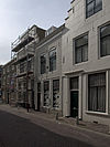 Middelburg Sint Janstraat28 -  Middelburg, Sint Janstraat 22 (center, to the right of the facade under renovation) 