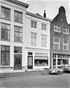 Huis met gepleisterde lijstgevel