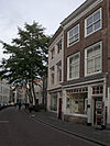 Middelburg Lange Noordstraat46 -  Middelburg, Lange Noordstraat 46 (center, white) 