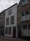 Middelburg Vlissingsestraat22 -  Middelburg, Vlissingsestraat 22 (center, white) 