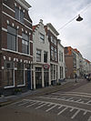 Huis met geverfde trapgevel