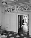 Hal, wand met houtsnijwerk - Middelburg - 20155373 - RCE -  hal, wand met houtsnijwerk 