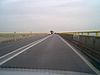 Netherlands-zeelandbrug-2005-1 - Zeelandbrug. Rijden over de zeelandbrug. Januari 2005. Eigen foto. De foto is van slechte kwaliteit, en kan verwijderd worden als er een betere afbeelding is. Public Domain.
