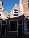 Huis met tuitgevel begin