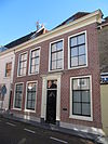 Huis met lijstgevel vernieuwd