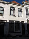 Huis met eenvoudige lijstgevel