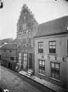 Overzicht voorgevel - Zierikzee - 20223963 - RCE -  Huis De Haene Of Tempelierenhuis: Overzicht voorgevel (opmerking: In: Buiten ; 11(1917), nr. 20, p. 235) 