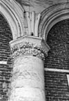 Kapitelen, inwendig - Tholen - 20208167 - RCE -  Nederlands Hervormde Kerk: kapitelen, inwendig 