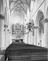 Interieur naar het westen - Tholen - 20208156 - RCE -  Nederlands Hervormde Kerk: interieur naar het westen 