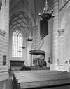 INTERIEUR, DWARSSCHIP MET PREEKSTOEL - Tholen - 20269928 - RCE -  Nederlands Hervormde Kerk: INTERIEUR, DWARSSCHIP MET PREEKSTOEL 