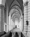 Interieur zuidelijke zijbeuk naar het westen - Tholen - 20208186 - RCE -  Nederlands Hervormde Kerk: interieur zuidelijke zijbeuk naar het westen 