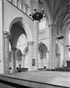 INTERIEUR, OVERZICHT, DWARSSCHIP NAAR MIDDENSCHIP - Tholen - 20269920 - RCE -  Nederlands Hervormde Kerk: INTERIEUR, OVERZICHT, DWARSSCHIP NAAR MIDDENSCHIP 