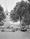 Overzicht zuidwestgevel met kerktoren - Aagtekerke - 20352675 - RCE -  Nederlands Hervormde Kerk: Overzicht zuidwestgevel met kerktoren (opmerking: Gefotografeerd voor Monumenten In Nederland Zeeland, bladzijde 65) 