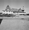 Overzicht voorzijde badpaviljoen - Domburg - 20352755 - RCE -  Badpaviljoen: Overzicht voorzijde badpaviljoen (opmerking: Gefotografeerd voor Monumenten In Nederland Zeeland) 