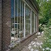 Oranjerie, overzicht zijkant met smalle vensters en sponningen - Oostkapelle - 20343065 - RCE -  Hertenkamp: Oranjerie, overzicht zijkant met smalle vensters en sponningen 