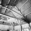 Interieur boerderij, stalgedeelte, kapconstructie