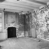 Interieur linker voorkamer, met schouw - Oostkapelle - 20175423 - RCE -  Huize Duinbeek: Interieur linker voorkamer, met schouw 