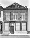 Huis met rechte gevel