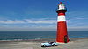 14-Westkapelle -  Zomer 2010, het meest westelijke punt van Walcheren met vuurtoren en m'n klassieke Triumph TR3a uit 1959 vormen samen een mooi contrast.  Lighthouse from Westkapelle with Triumph TR3a from 1959.