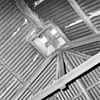 INT. HOOISCHUUR, GAT IN DAK VOOR HIJSCONSTRUCTIE - Geervliet - 20313140 - RCE -  Boerderij DAMMESTEE: INT. HOOISCHUUR, GAT IN DAK VOOR HIJSCONSTRUCTIE 