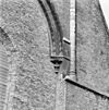 Detail van de oostgevel- boogaanzet aan de noordzijde van de noorderzijbeuk - Brielle - 20042708 - RCE -  Grote kerk of Catharijnekerk: Detail van de oostgevel: boogaanzet aan de noordzijde van de noorderzijbeuk 