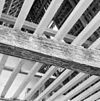 Interieur- een van de beschilderde moerbalken onder het vroeg-17de-eeuwse stucplafond op de verdieping - Brielle - 20042531 - RCE -  Kantongerecht: Interieur: een van de beschilderde moerbalken onder het vroeg-17de-eeuwse stucplafond op de verdieping 