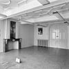 Interieur- linker voorkamer op verdieping, na de restauratie van het vroeg-17de-eeuwse stucplafond - Brielle - 20042541 - RCE -  Kantongerecht: Interieur: linker voorkamer op verdieping, na de restauratie van het vroeg-17de-eeuwse stucplafond 