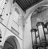 Interieur- schade pleisterwerk in de noordoosthoek van het middenschip - Brielle - 20042716 - RCE -  Grote kerk of Catharijnekerk: Interieur: schade pleisterwerk in de noordoosthoek van het middenschip 