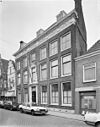 Overzicht voorgevel van rechts - Brielle - 20307254 - RCE -  Kantongerecht: Overzicht voorgevel van rechts 