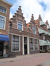 Brielle, monumentaal pand tussen Voorstraat 31 en 45 foto2 2011-06-26 13.52.JPG -  Brielle, monumental houses between Voorstraat 31 and 45  Brielle, monumentale panden tussen Voorstraat 31 en 45 