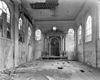 Het vervallen interieur van de voormalige synagoge te Delft met zicht op de Heilige Arke - Delft - 20050091 - RCE -  Voormalige synagoge: Het vervallen interieur van de voormalige synagoge te Delft met zicht op de Heilige Arke 