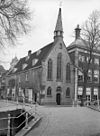 Oude Delft hoek Nieuwstr. - Delft - 20049989 - RCE -  Kloosterkapel d.H.Geestzusters: Oude Delft hoek Nieuwstr. 