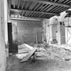 Interieur Burgerzaal naar het zuid-westen met muurresten van het middeleeuwse stadhuis - Delft - 20049015 - RCE -  Stadhuis: interieur Burgerzaal naar het zuid-westen met muurresten van het middeleeuwse stadhuis 