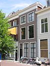 Pand van parterre en twee verdiepingen