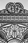 Detail van het hek - 's-Gravenhage - 20085025 - RCE -  Vredespaleis: detail van het hek 