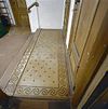 Interieur, beschilderde vloer op de tweede etage - 's-Gravenhage - 20330511 - RCE -  Veiling van Stockum: Interieur, beschilderde vloer op de tweede etage 