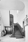 Interieur, gang en trappenhuis Lange Vijverberg 15 - 's-Gravenhage - 20341107 - RCE -  Trappenhuis: Interieur, gang en trappenhuis Lange Vijverberg 15 (opmerking: Boek: 