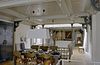 Interieur, voormalig toonzaal van ijzergieterij met gietijzeren trappen, thans winkel - 's-Gravenhage - 20343414 - RCE -  E. Beekman: Interieur, voormalig toonzaal van ijzergieterij met gietijzeren trappen, thans winkel (opmerking: Gefotografeerd voor het Monumenten boek, Karel Loeff) 