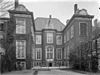 Overzicht achtergevel met zijvleugels - 's-Gravenhage - 20088894 - RCE -  Huis Johan de Witt: Overzicht achtergevel met zijvleugels 