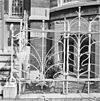 Exterieur SMEEDIJZEREN STOEPHEK, DETAIL - 's-Gravenhage - 20272596 - RCE -  STOEPHEK: Exterieur SMEEDIJZEREN STOEPHEK, DETAIL 
