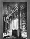 Schoorsteen, reproductie van foto - 's-Gravenhage - 20088893 - RCE -  Huis Johan de Witt: schoorsteen, reproductie van foto 