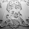 Interieur, wand in trapportaal met stucwerk - 's-Gravenhage - 20330509 - RCE -  Veiling van Stockum: Interieur, wand in trapportaal met stucwerk 