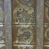 Gevel met verkropte kroonlijst. Achterhuis puntgevel met vlechtingen