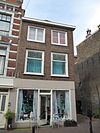 Pand onder schilddak